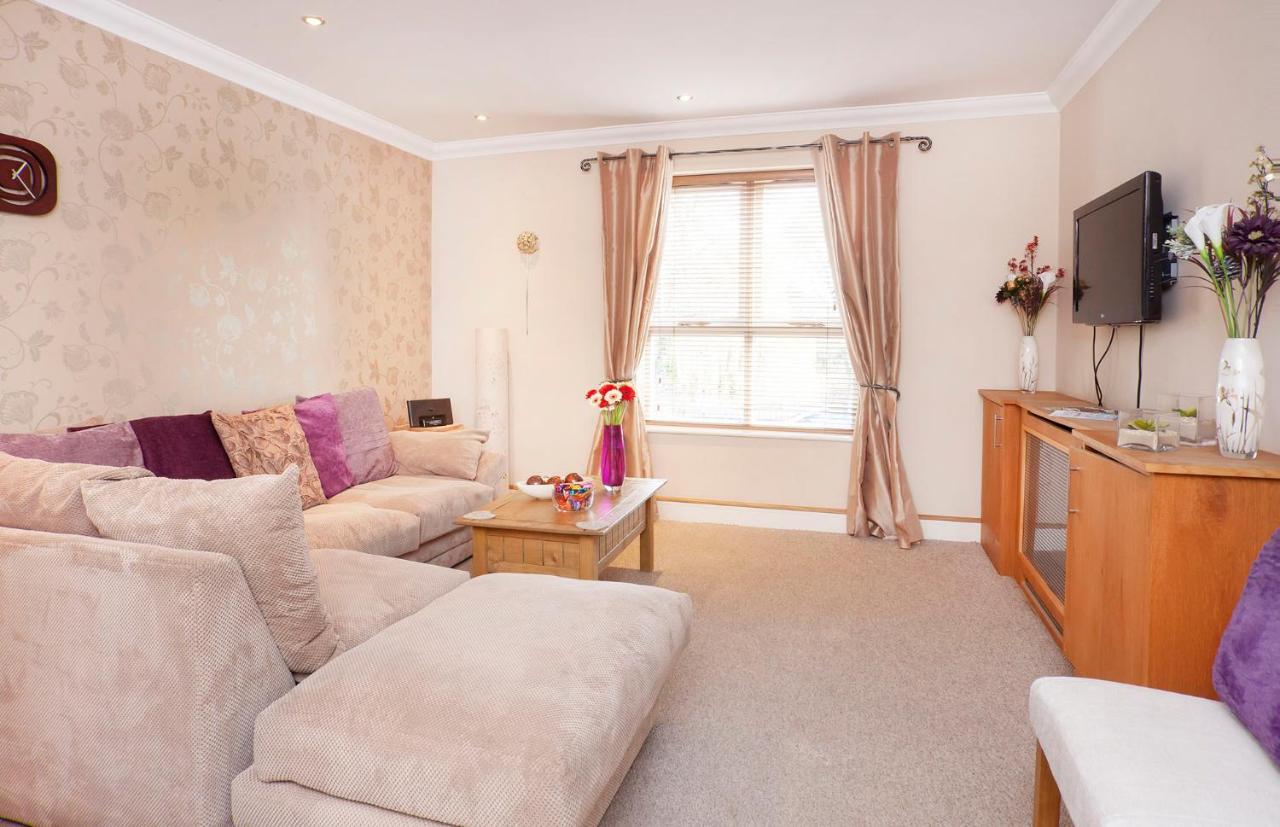 Riverbank View Three Bedroom Apartment With Free Parking York Exterior foto